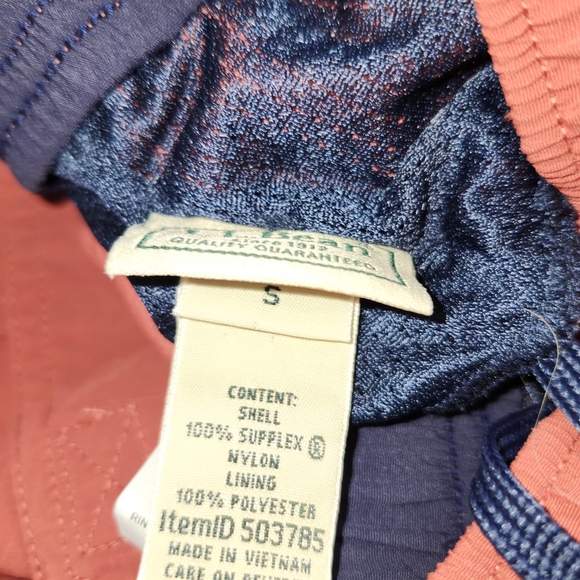 L.L. Bean Men's Coral Cargo Shorts - Picture 4 of 7